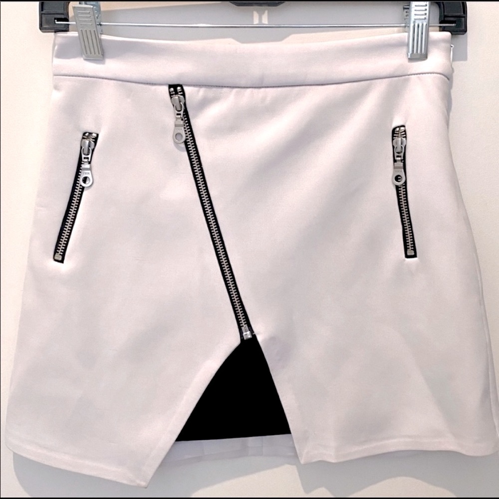 NWT Drew Mini Skirt